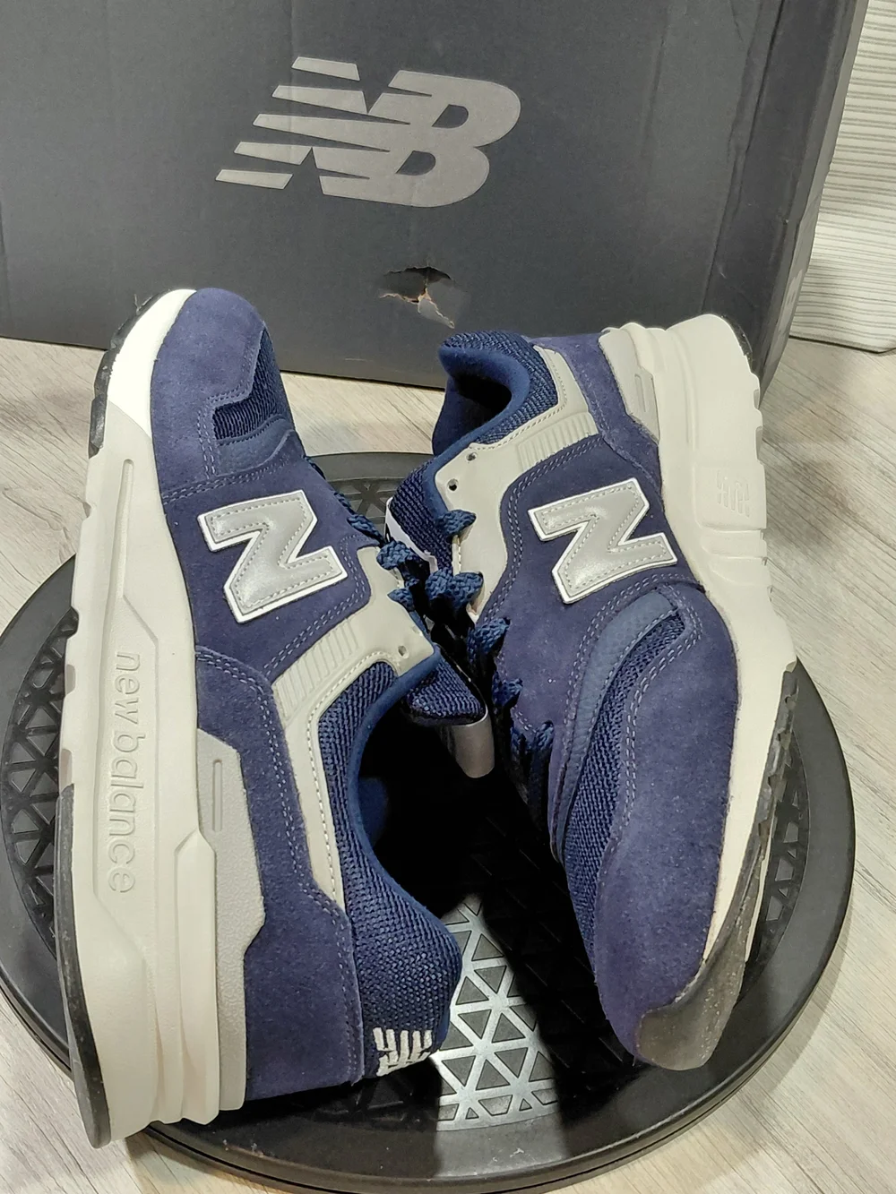 New Balance 997H Men's Navy/Grey Athletic Sneakers Suede & Mesh Upper SIZE 11